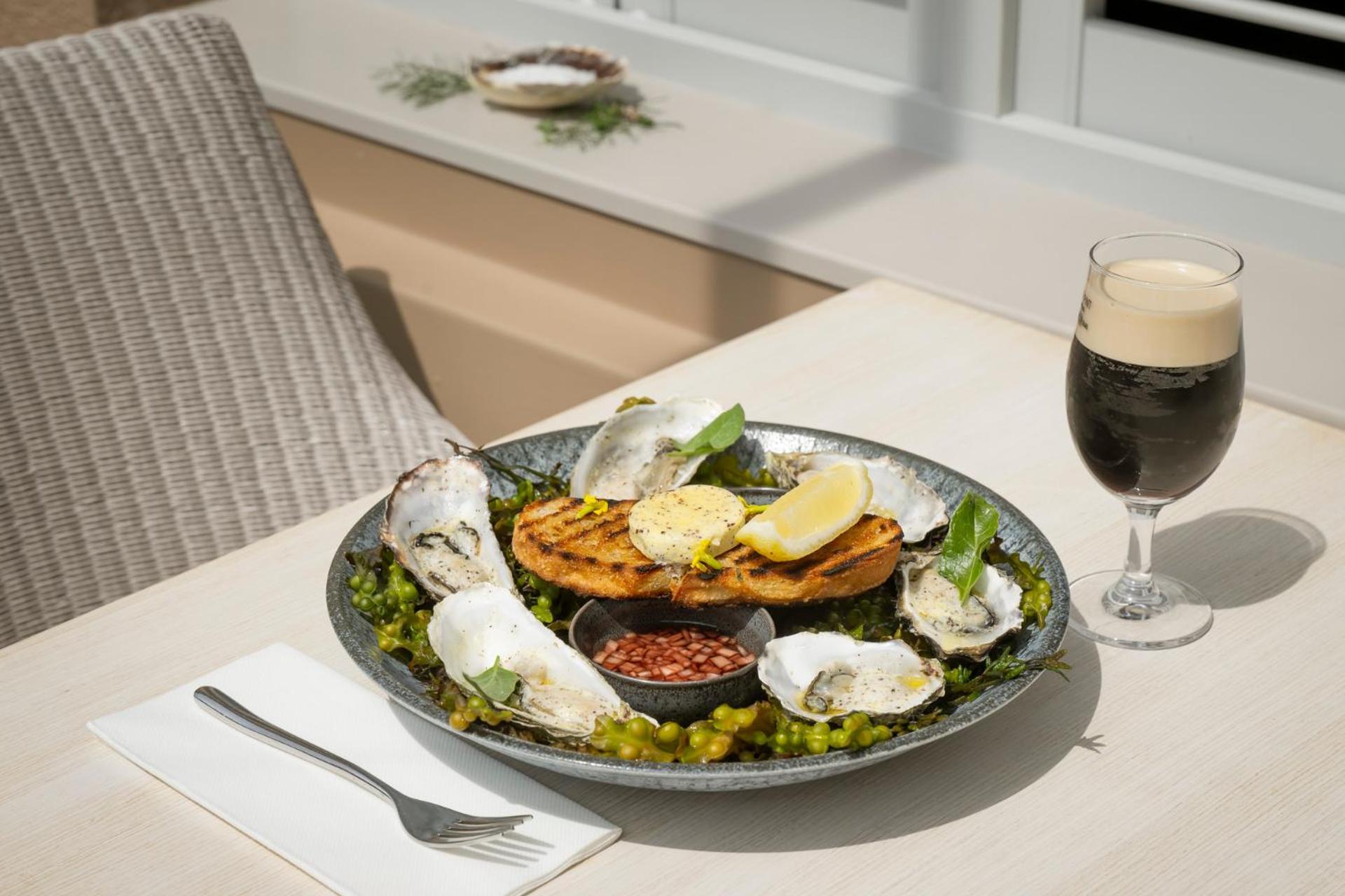 Connemara Sands Hotel & Spa كليفدين المظهر الخارجي الصورة