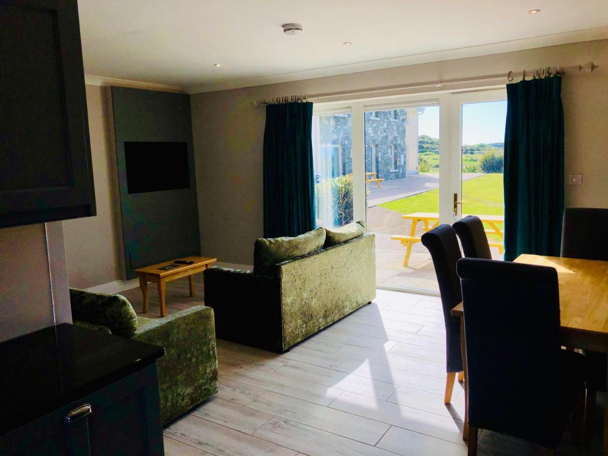 Connemara Sands Hotel & Spa كليفدين المظهر الخارجي الصورة